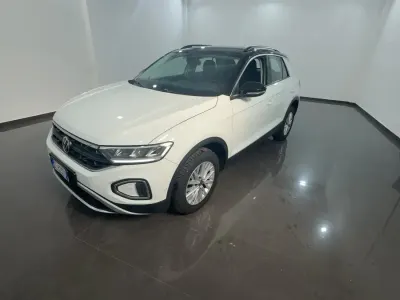 Usata VW T-Roc Life 150 CV (110 kW) 2022 Bianco SUV