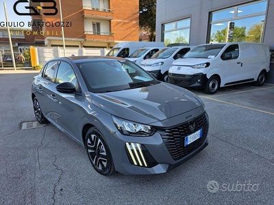 Usata Peugeot 208 Allure 102 CV (75 kW) 2025 Grigio Utilitaria