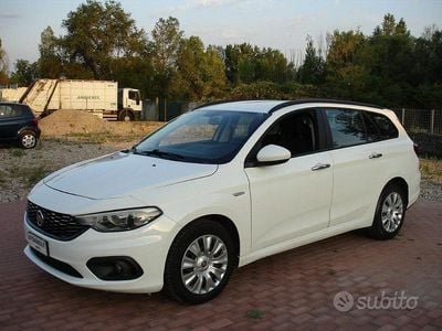 Usata Fiat Tipo Easy 120 CV (88 kW) 2016 Bianco pastello Station wagon