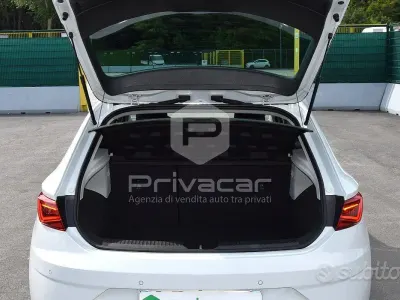 Usado Seat Leon XCELLENCE 131 HP (96 kW) 2019 Branco Citadino