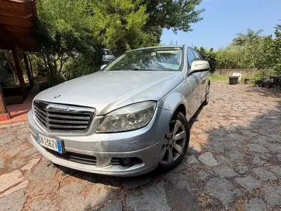 Usata Mercedes C220 Classic 125 CV (91 kW) 2000 Berlina