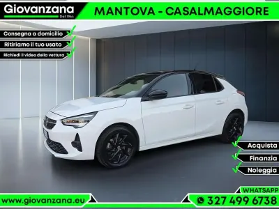 Usata Opel Corsa GS Line 101 CV (74 kW) 2022 Bianco tetto nero Utilitaria