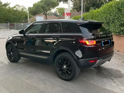 Usata Land Rover Range Rover evoque 150 CV (110 kW) 2018 Nero SUV