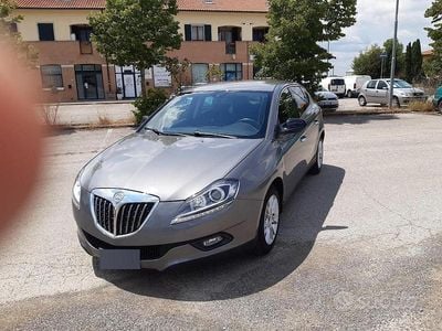 Usata Lancia Delta 120 CV (88 kW) 2009 Grigio Utilitaria