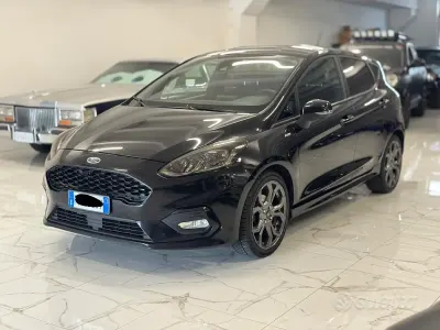 Usata Ford Fiesta Vignale 100 CV (73 kW) 2019 Nero Utilitaria