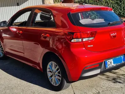 Usata Kia Rio 84 CV (61 kW) 2022 Berlina