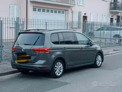 Usata VW Touran 115 CV (84 kW) 2017 Grigio Monovolume
