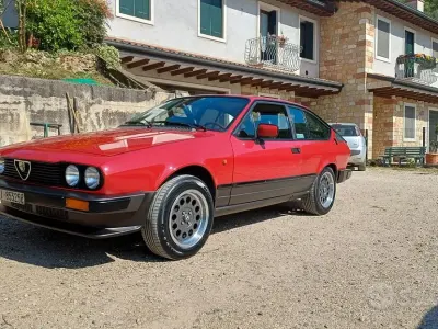 Usata Alfa Romeo Alfetta 130 CV (95 kW) 1985 Rosso Coupé