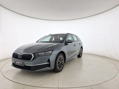 Usata Skoda Octavia Executive 150 CV (110 kW) 2025 Grigio graphite metallizzato Station wagon