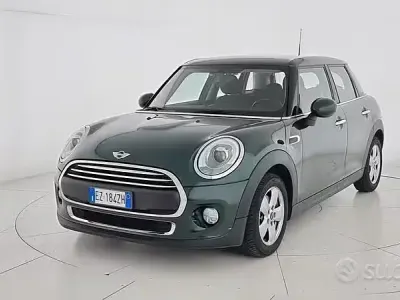 Usata Mini One D 95 CV (69 kW) 2015 Verde Utilitaria