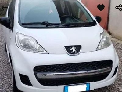 Usata Peugeot 107 68 CV (50 kW) 2011 Other Utilitaria