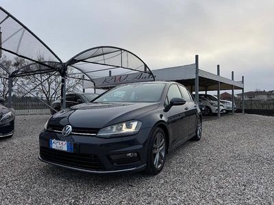 Usata VW Golf VII R-line 149 CV (109 kW) 2017 Grigio