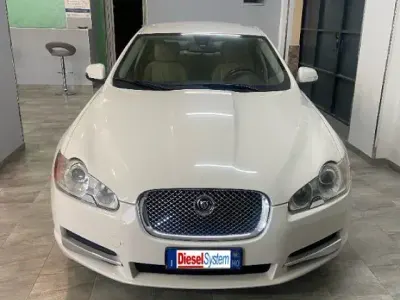 Usata Jaguar XF Premium Luxury 207 CV (152 kW) 2009 Bianco Berlina