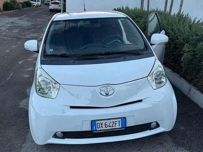 Usata Toyota iQ 68 CV (50 kW) 2009 Bianco Utilitaria