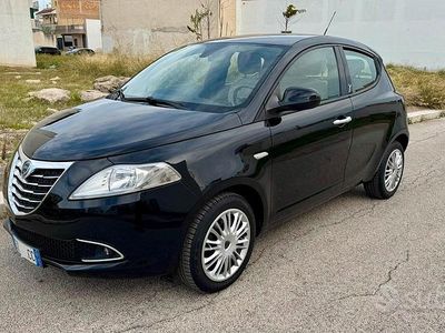 Usata Lancia Ypsilon 69 CV (50 kW) 2015 Utilitaria