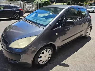 Usata Mitsubishi Colt 55 CV (40 kW) 2005 Grigio Utilitaria
