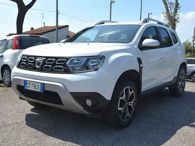 Usata Dacia Duster Prestige 101 CV (74 kW) 2021 Bianco SUV