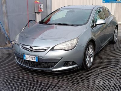 usata Opel Astra GTC astra j 4ª serie2.0 165cv del 2012