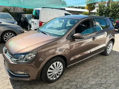 Käytetty VW Polo Trendline 75 HP (55 kW) 2015 Ruskea Sedan