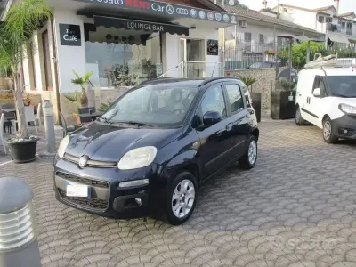 Usata Fiat Panda Lounge 84 CV (61 kW) 2013 Blu Utilitaria