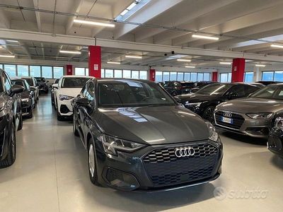 Gebraucht Audi A3 Business 116 PS (85 kW) 2022 Grau Limousine