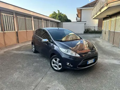 Usata Ford Fiesta Titanium 95 CV (69 kW) 2010 Berlina