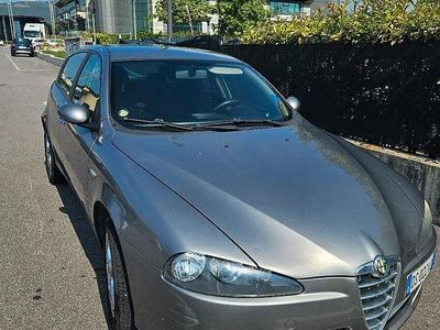 Usata Alfa Romeo 147 116 CV (85 kW) 2008 Grigio Utilitaria