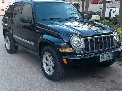 Usata Jeep Cherokee Limited 163 CV (119 kW) 2008 Nero SUV