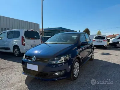 Usata VW Polo Trendline 75 CV (55 kW) 2014 Blu Utilitaria
