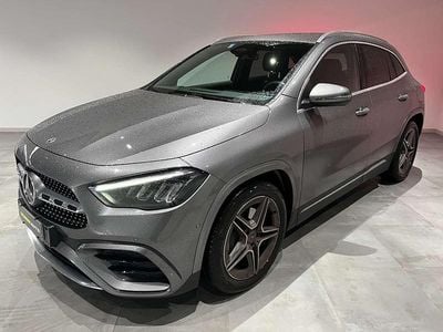 Käytetty Mercedes GLA200 AMG Line Premium Plus 150 HP (110 kW) 2024 Harmaa Katumaasturi