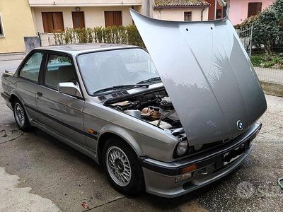 Usata BMW 320 Efficient Dynamics 129 CV (94 kW) 1987 Grigio Berlina