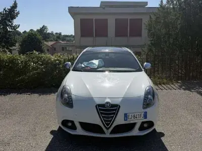 Usata Alfa Romeo Giulietta Exclusive 140 CV (102 kW) 2011 Utilitaria