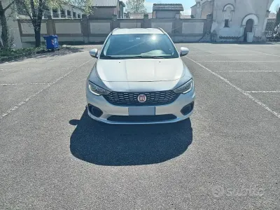 Usata Fiat Tipo 120 CV (88 kW) 2017 Grigio Station wagon