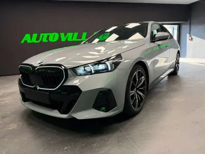 Usata BMW 520 M Sport 197 CV (144 kW) 2024 Grigio Berlina