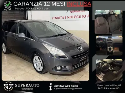 Usado Peugeot 5008 Allure 111 CV (81 kW) 2012 Gris Monovolumen