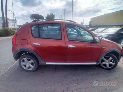 Usata Dacia Sandero 88 CV (64 kW) 2012 Utilitaria