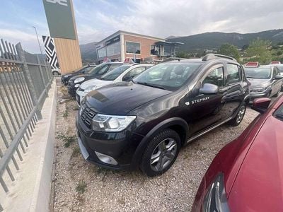 Usata Dacia Sandero Lauréate 90 CV (66 kW) 2017 Nessuno Utilitaria