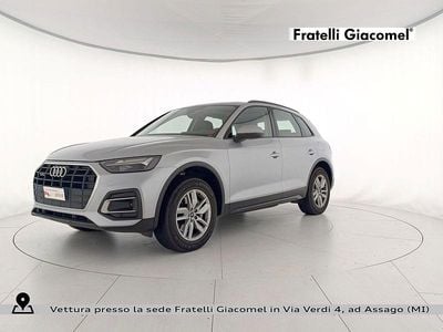 Begagnad Audi Q5 Business 299 HK (219 kW) 2022 Grå SUV