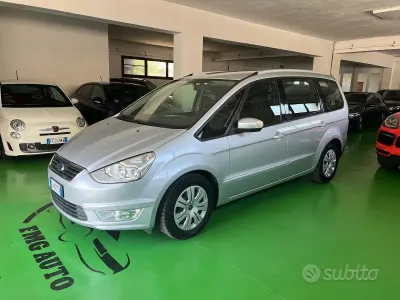 Begagnad Ford Galaxy Titanium 163 HK (119 kW) 2014 Grå Minibuss
