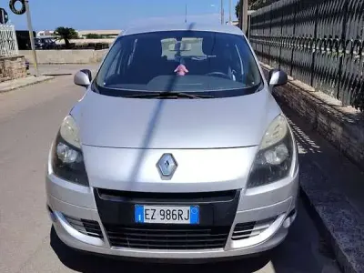 Usata Renault Scénic III 110 CV (80 kW) 2012 Monovolume