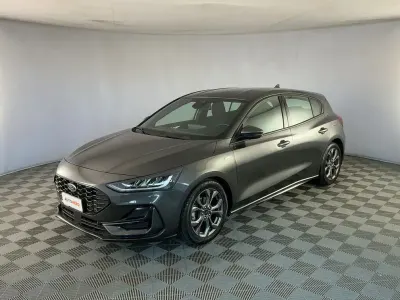 Usata Ford Focus ST-Line 120 CV (88 kW) 2022 Grigio