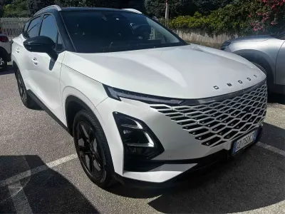 Usata Omoda 5 147 CV (108 kW) 2025 Bianco SUV
