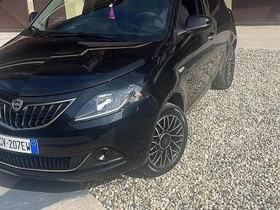 Usata Lancia Ypsilon 70 CV (51 kW) 2024 Nero Utilitaria