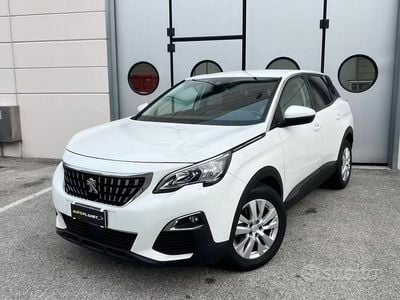 Usata Peugeot 3008 Active 130 CV (95 kW) 2019 Bianco SUV