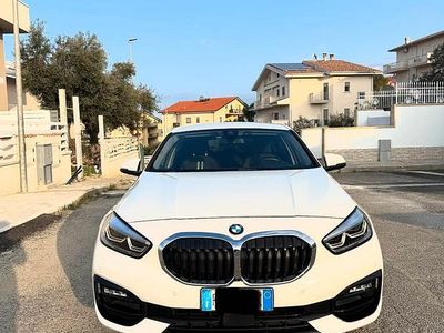 Usata BMW 116 Efficient Dynamics 2020 Bianco Utilitaria