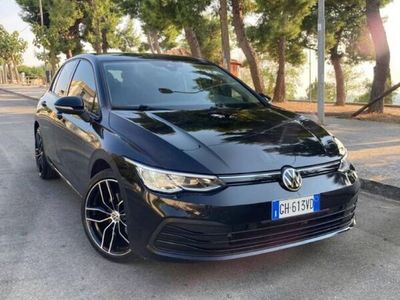 usata VW Golf VIII 2.0 TDI SCR Life