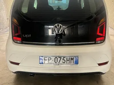 Usata VW up! 90 CV (66 kW) 2018 Bianco Utilitaria