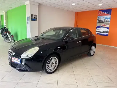 Usata Alfa Romeo Giulietta Distinctive 120 CV (88 kW) 2010 Nero Utilitaria