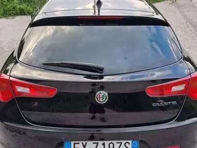 Usata Alfa Romeo Giulietta Tech Edition 120 CV (88 kW) 2019 Nero Utilitaria