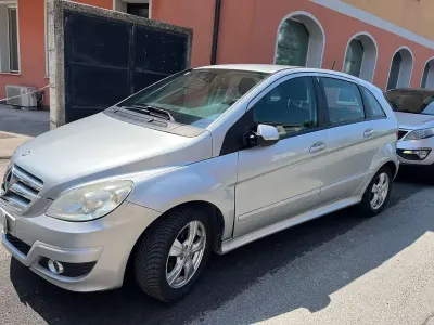 Usata Mercedes B180